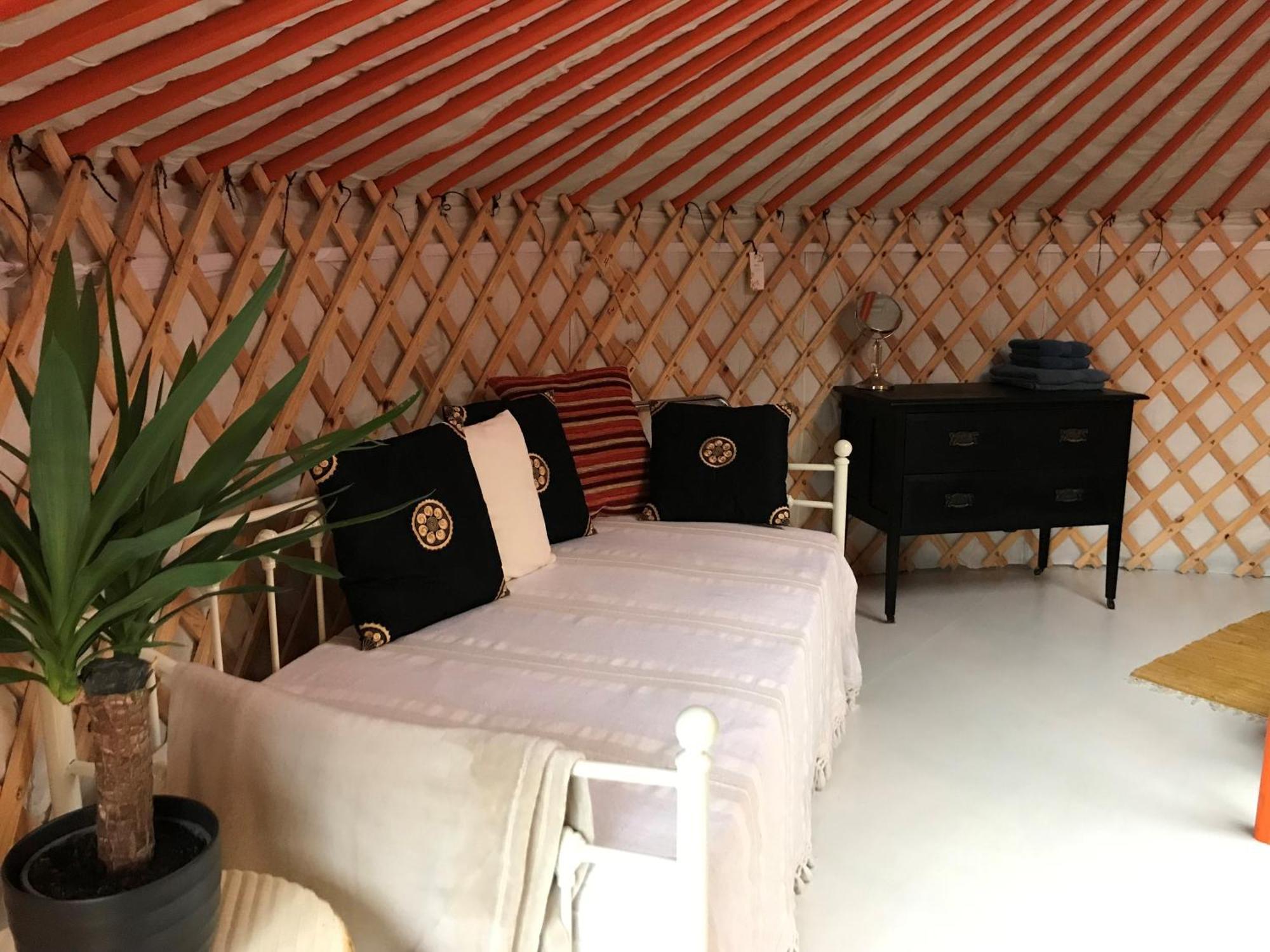 Gilfach Gower Farm Luxury Yurt With Hot Tub Hotell Ammanford Eksteriør bilde