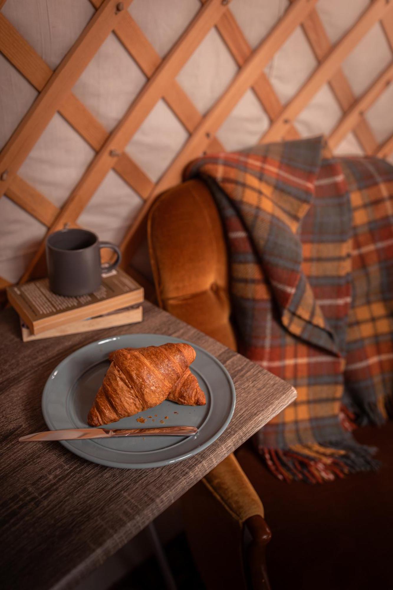 Gilfach Gower Farm Luxury Yurt With Hot Tub Hotell Ammanford Eksteriør bilde