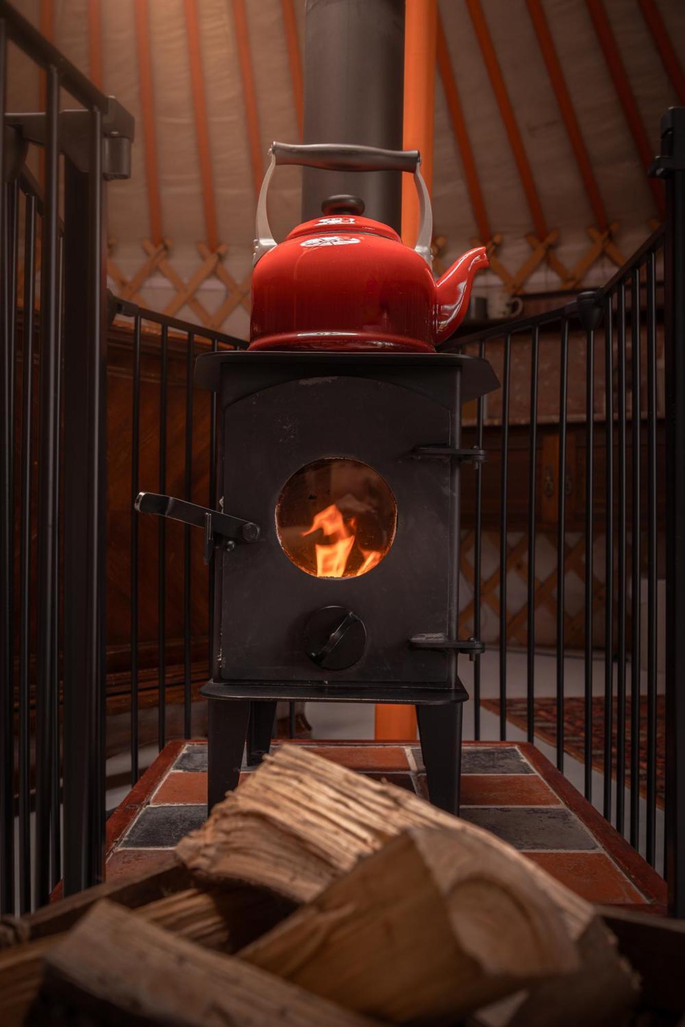 Gilfach Gower Farm Luxury Yurt With Hot Tub Hotell Ammanford Eksteriør bilde